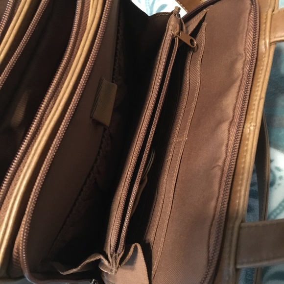 Gorgeous brown vintage looking crossbody purse - Picture 7 of 8